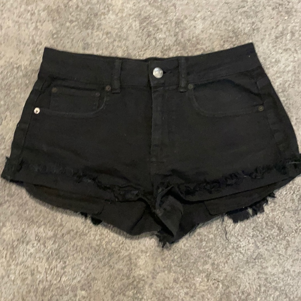 NWT High waisted black distressed denim shorts